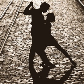 Argentine Tango on cobblestones